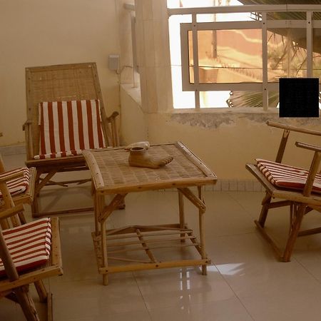 Ker Jahkarlo Hotel Yof Exterior photo